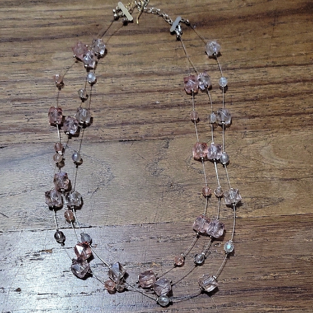 🔵3/$13 Pink And Violet Glass Beaded Necklace